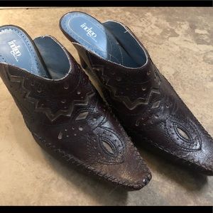 Indigo shoes by Clark’s